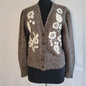 ST ROCHE V-Neck Cardigan Hand Embroidered Floral Design Alpaca/Pima Cotton Med